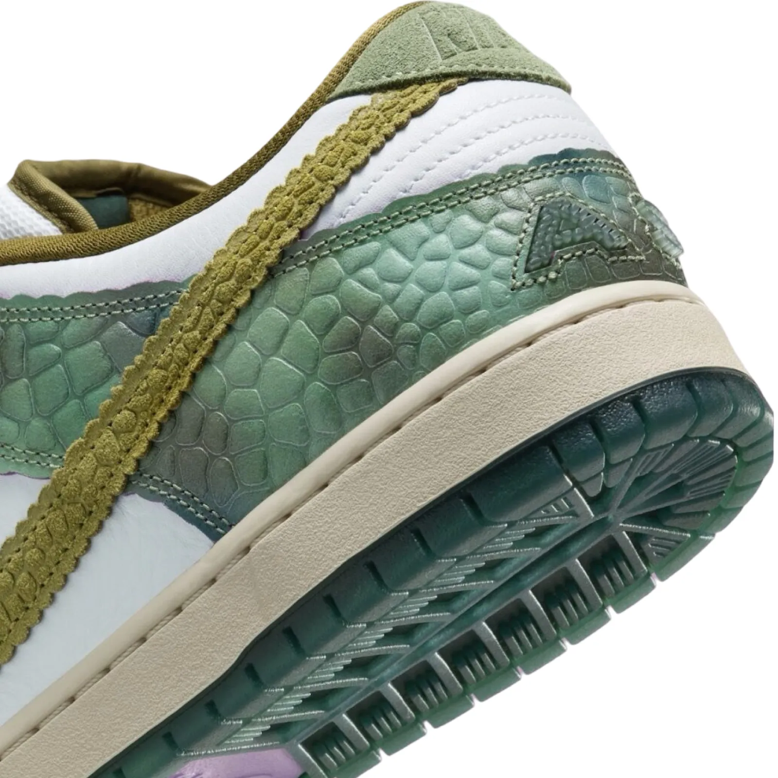 Nike SB Dunk Low Pro QS Oil Green Desert Moss White
